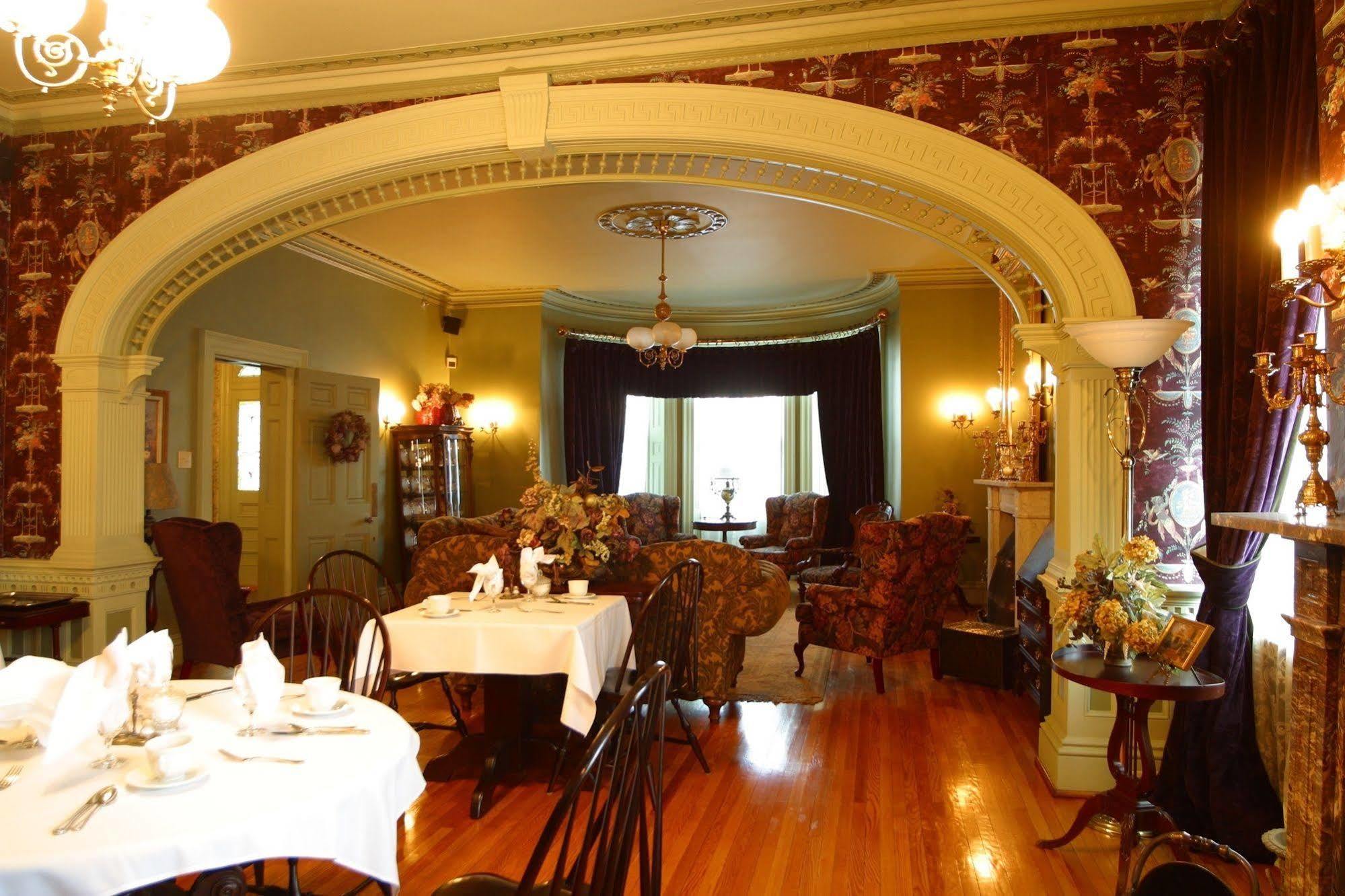 Fairholm Boutique Inns Charlottetown Bagian luar foto