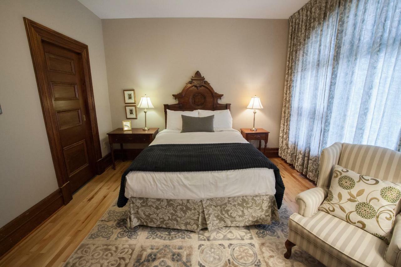 Fairholm Boutique Inns Charlottetown Bagian luar foto